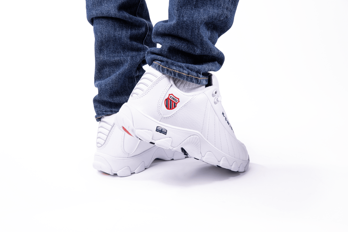 ST329 CMF | K-Swiss Signature