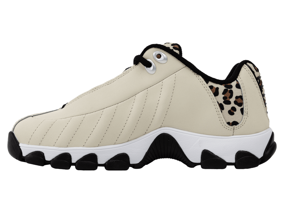 ST329 CMF | K-Swiss Smart Buy